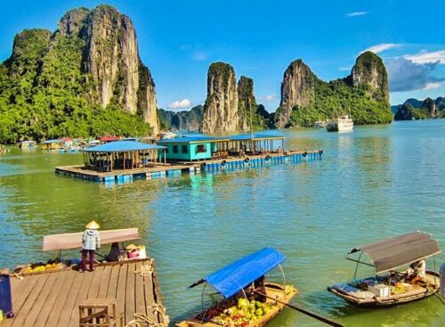 Halong Bay Vietnam photo CC Pixabay
