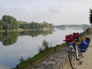 Loire Fietsvakantie –  Loire a Velo  – Genieten van Kastelen en zon