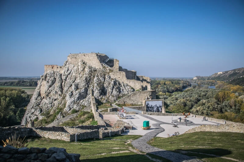 Kasteel van Devín bij Bratislava / Slowakije